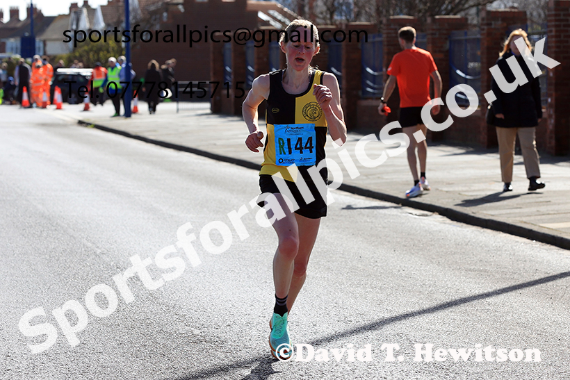 Senior womens Northern 6 Stage Road Relay, 2025 Northern 12 and 6 Stage Road Relays and Junior 5k, Redcar. Photo: David T. Hewitson/Sports for All Pics
